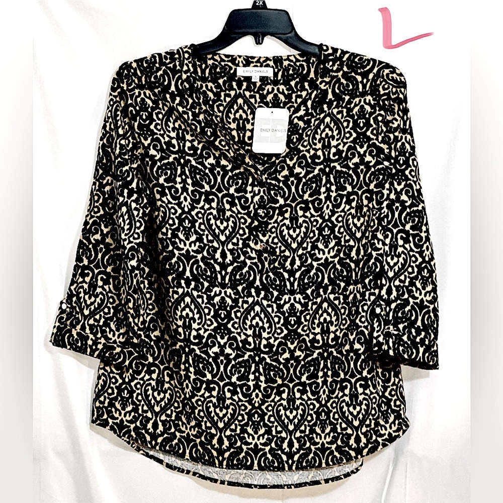 LADIES BLACK TOP WITH TAN DESIGNS